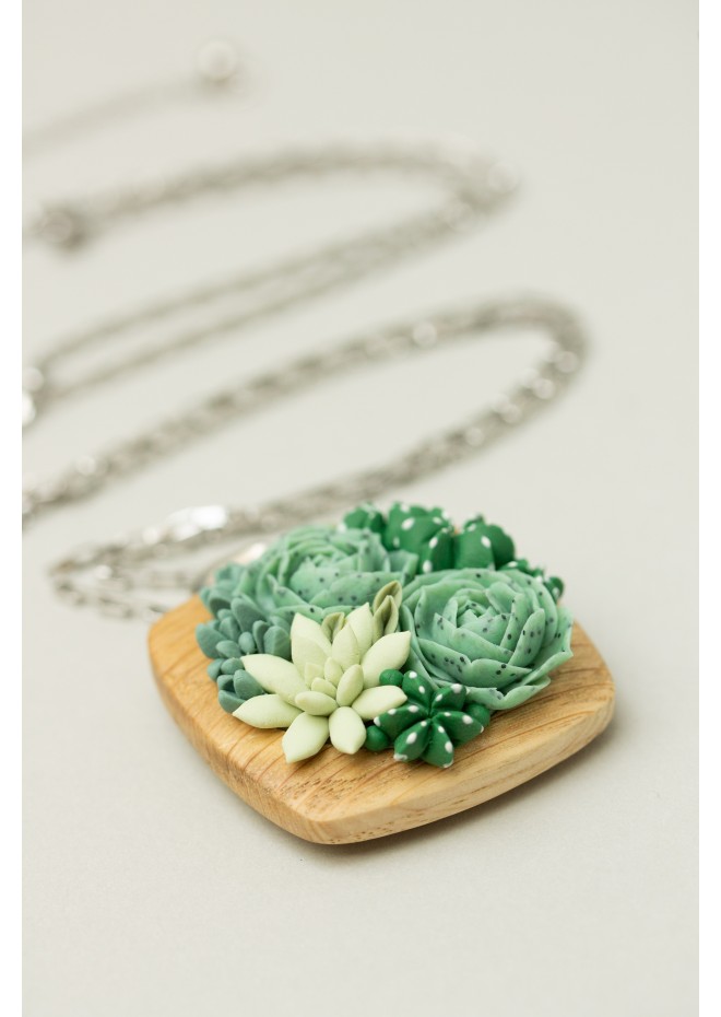 Succulent Necklace With Wooden Pendant