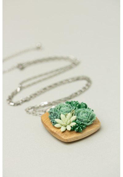 Succulent Necklace With Wooden Pendant