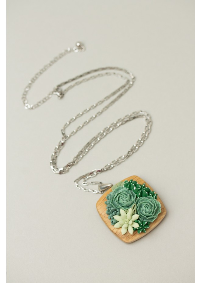 Succulent Necklace With Wooden Pendant