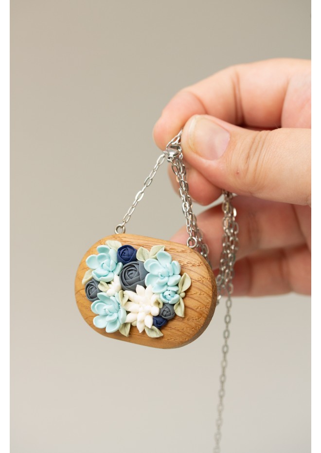 Succulent Necklace With Wooden Pendant