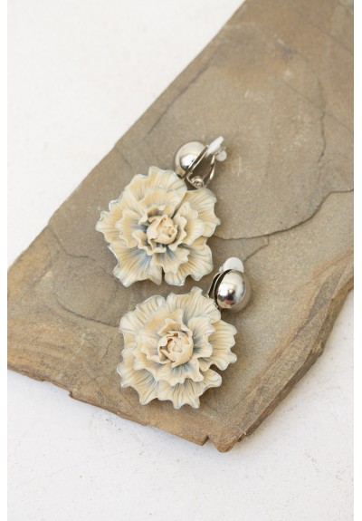 Handmade Beige Floral Clip-On Earrings – Lightweight & Elegant