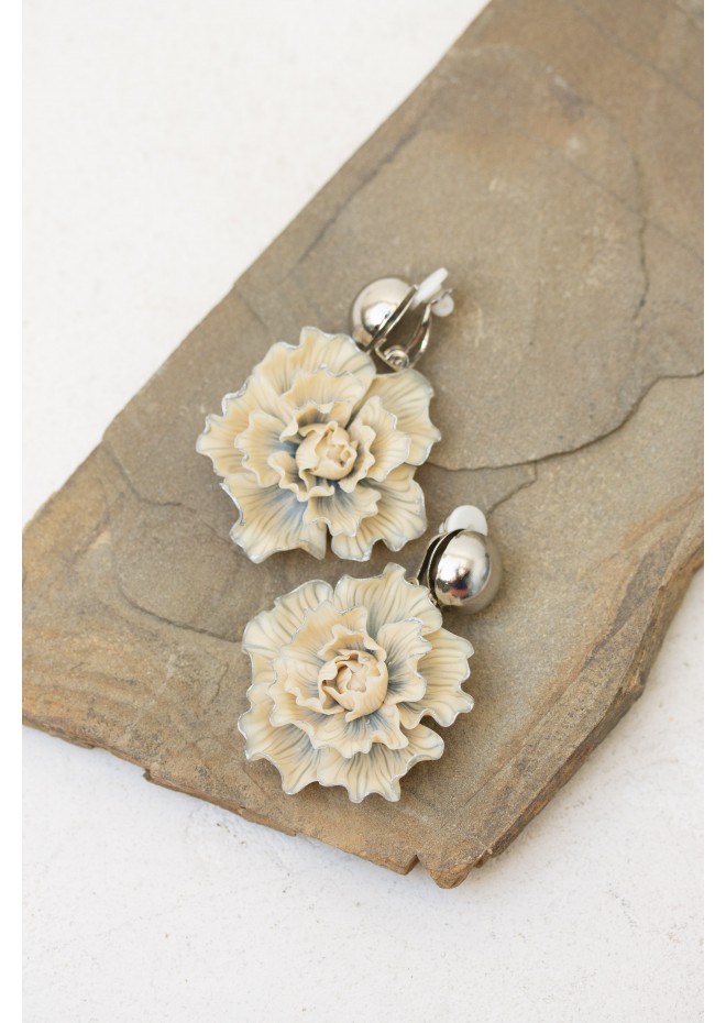 Handmade Beige Floral Clip-On Earrings – Elegant & Comfortable