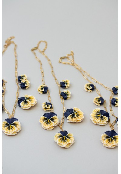 Handmade Pansy Flower Necklace – Lightweight Floral Statement Jewelry