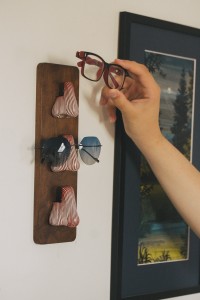 Striped Brown Nose Stand for Glasses and Sunglasses (Wall-mounted or Desk-mounted)