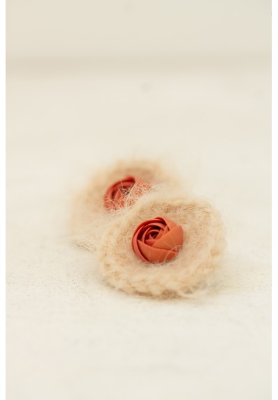 Cozy Crochet Flower Stud Earrings – Soft Yarn & Clay Rose Earrings, Lightweight Winter Jewelry for Sensitive Ears
