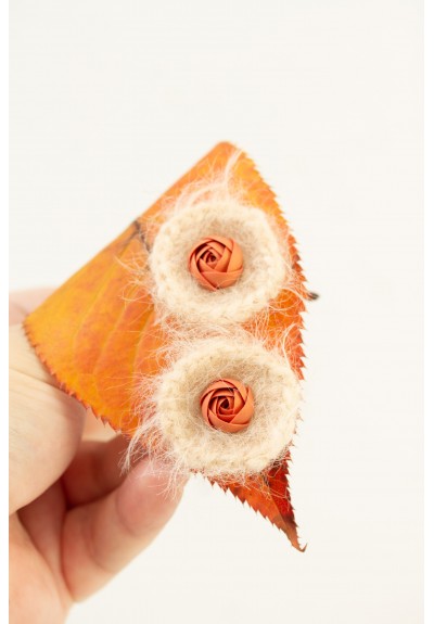 Cozy Crochet Flower Stud Earrings – Soft Yarn & Clay Rose Earrings, Lightweight Winter Jewelry for Sensitive Ears