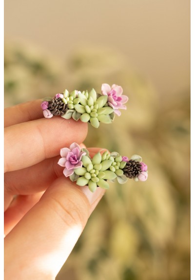 Succulent Echeveria Cuff earrings Green Pink Succulents dangle earrings, unique floral jewelry, design from EtenIren