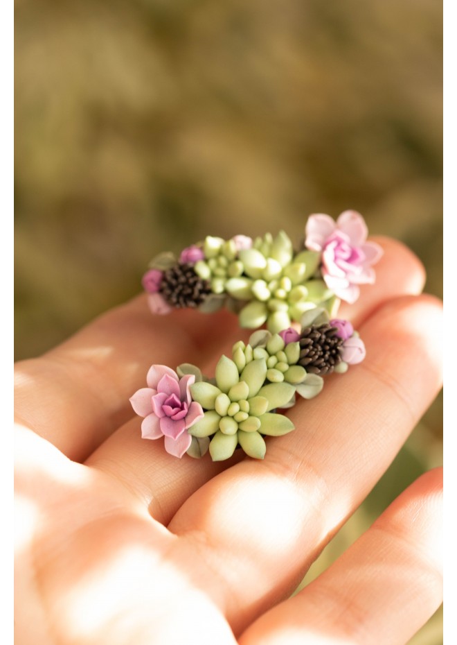 Succulent Echeveria Cuff earrings Green Pink Succulents dangle earrings, unique floral jewelry, design from EtenIren