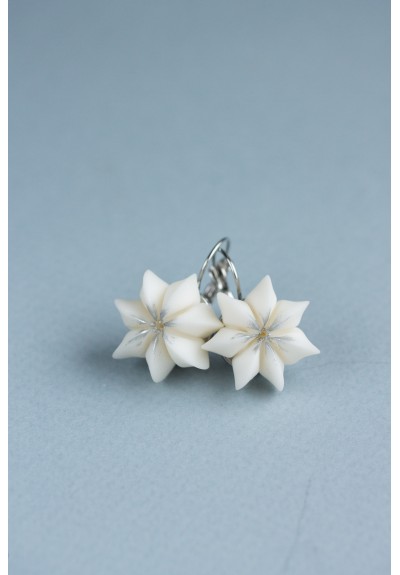 Decorative Seed pod earrings, white geometric earrings, Drop Earrings, Dangle Earrings