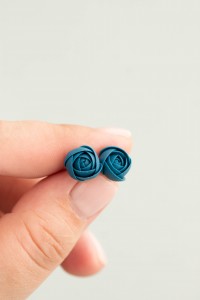 Blue Ranunculus Studs