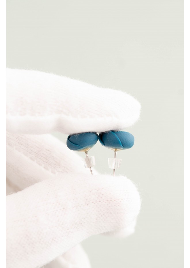 Blue Ranunculus Studs