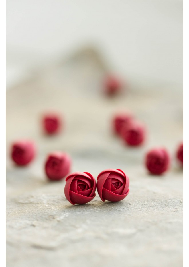 Red Ranunculus Studs