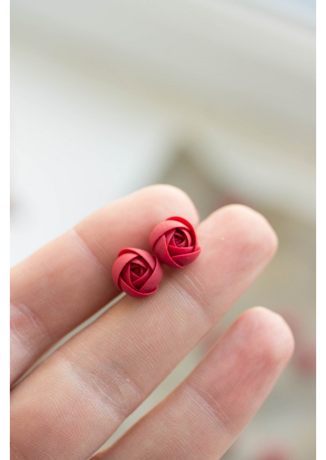 Red Ranunculus Studs